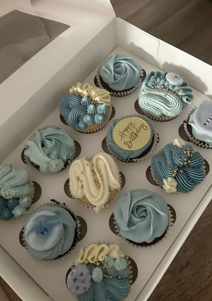 Custom Cupcakes - 001